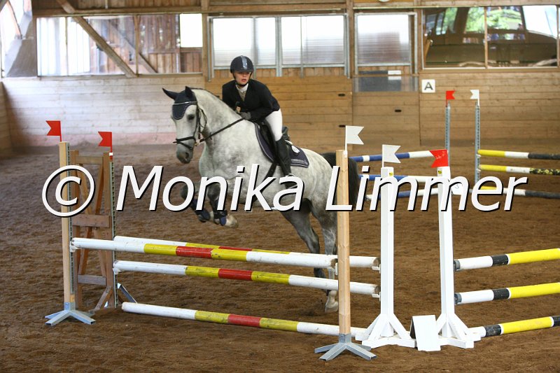 007L8801_Eignung Springen A.JPG